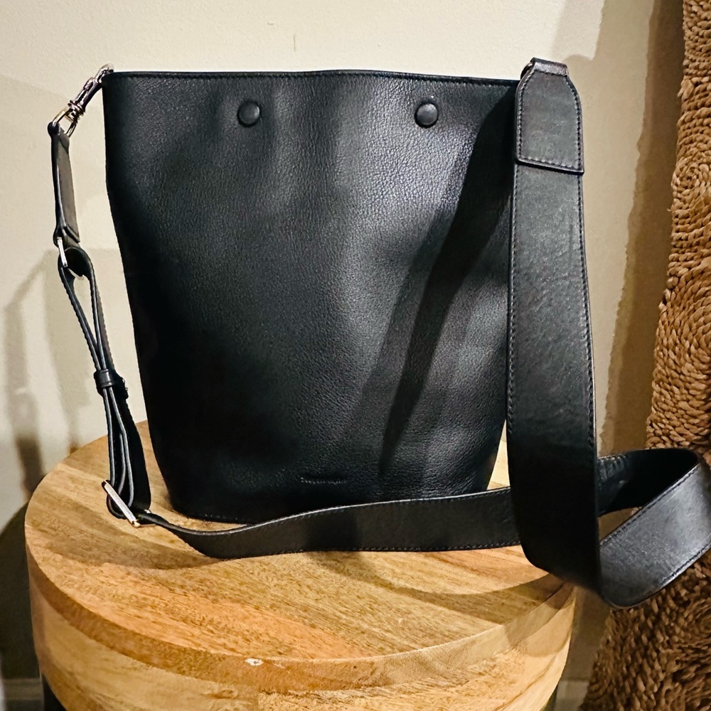 Black crossbody bag medium size